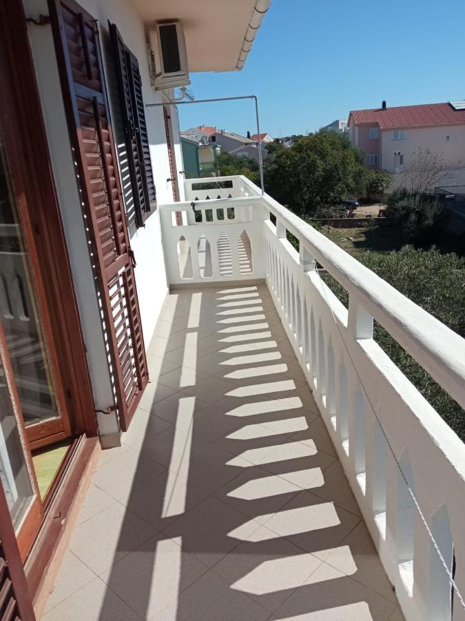 Cozy Apartments Danica Novalja With Terrace - First Floor 外观 照片