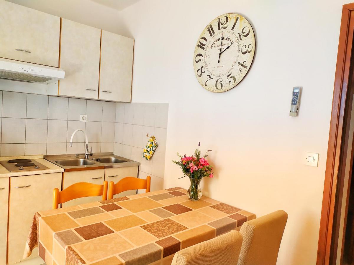 Cozy Apartments Danica Novalja With Terrace - First Floor 外观 照片