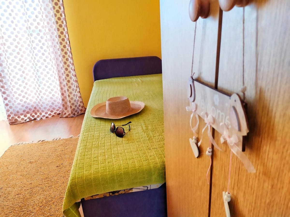 Cozy Apartments Danica Novalja With Terrace - First Floor 外观 照片